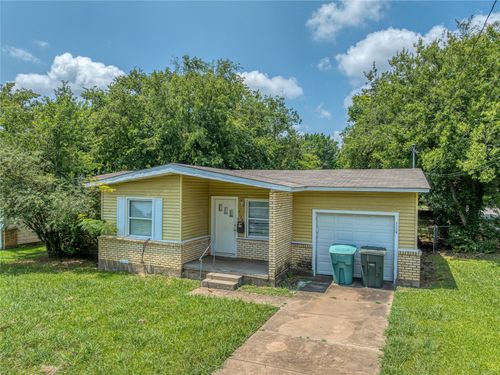 2120 N Hickory St, Sherman, TX, 75092-2732 | Card Image