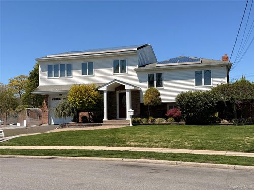 345 Oconnor Rd, Babylon, NY, 11703-2515 | Card Image