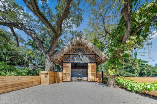 1000 Nw 9th Ct, Miami, FL, 33136-3013 | Card Image