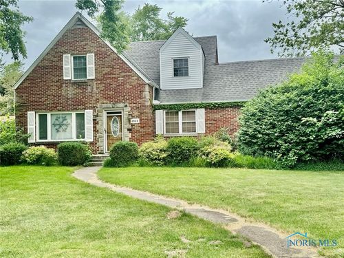 3844 Indian Road, Ottawa Hills, OH, 43606 | Card Image