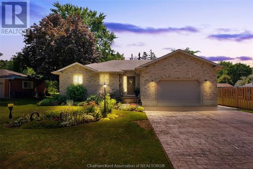 31 Cecil St S, Ridgetown, ON, N0P2C0 | Card Image