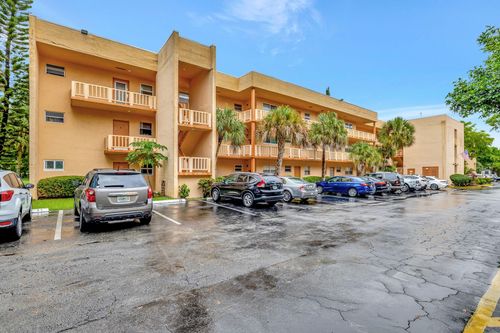 308-8400 Lagos De Campo Blvd, Tamarac, FL, 33321 | Card Image