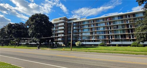 414-2331 E Market St, Akron, OH, 44312-1477 | Card Image
