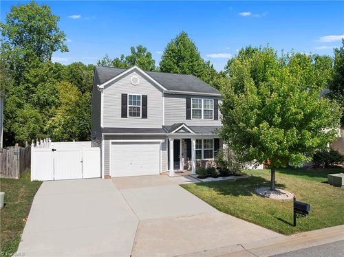 2336 Waverly Dell Dr, Winston Salem, NC, 27127-5980 | Card Image