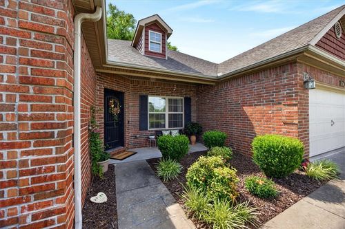11756 Club House Pkwy, Farmington, AR, 72730-8824 | Card Image