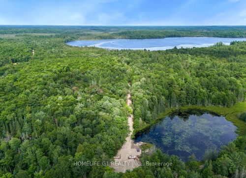 15 Axe Lake Rd, Mcmurrich/Monteith, ON, P0A1Y0 | Card Image