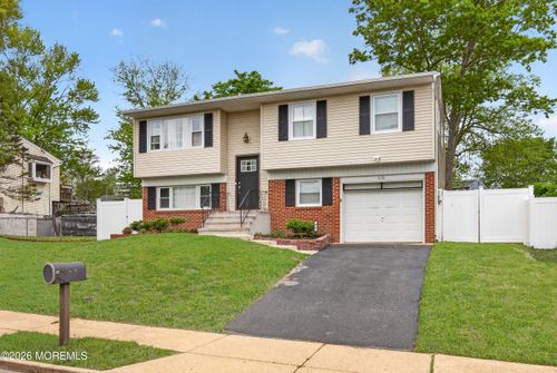 618 Illinois Ave, Brick, NJ, 08724-1214 | Card Image