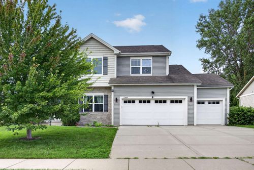 1369 Heritage Ln, Sun Prairie, WI, 53590-3028 | Card Image