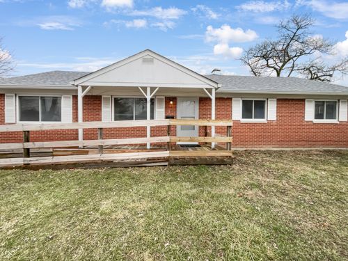 17 Crestview Dr, Greenwood, IN, 46143-1145 | Card Image