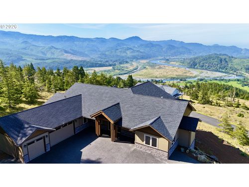 95665 Spirit Ridge Rd, Gold Beach, OR, 97444-8542 | Card Image