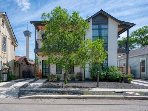 101-311 Refugio St, San Antonio, TX, 78210-1059 | Card Image