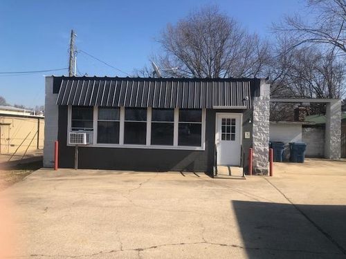 196 S Curtis Ave, Pea Ridge, AR, 72751-3600 | Card Image