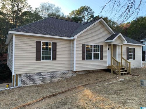 801 Lakeshore Cir, Warrior, AL, 35180-6702 | Card Image