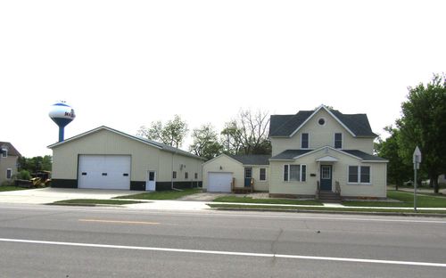 421 8th Ave, Madison, MN, 56256-1119 | Card Image