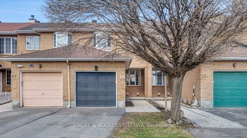 19 Mullcraft Cres, Nepean, ON, K2J4P8 | Card Image