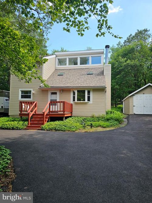 120 Lipo Way, Albrightsville, PA, 18210-4402 | Card Image