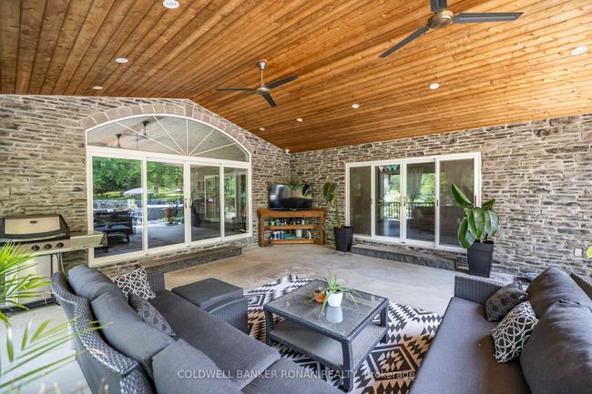 6643 3 Rd Line, House other with 6 bedrooms, 6 bathrooms and 30 parking in New Tecumseth ON | Image 38