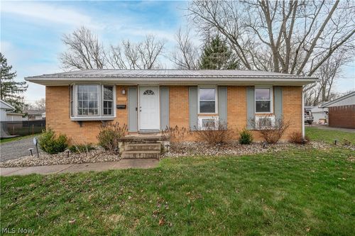 3295 Clearwater Street Nw, Warren, OH, 44485 | Card Image