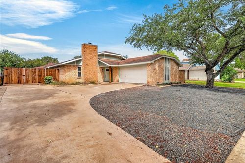 11613 Cripple Creek Dr, Corpus Christi, TX, 78410-3740 | Card Image