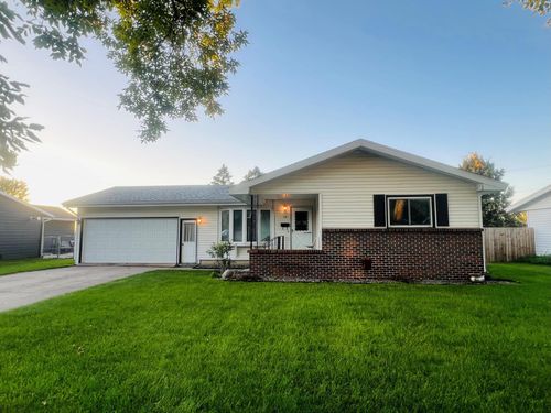 14 Westwood Acres, Morris, MN, 56267-1729 | Card Image