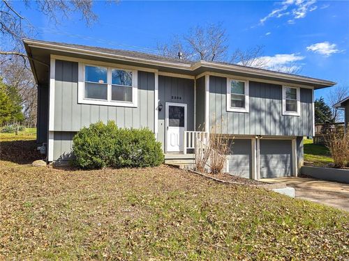 2206 Swisher Dr, Clinton, MO, 64735-1159 | Card Image