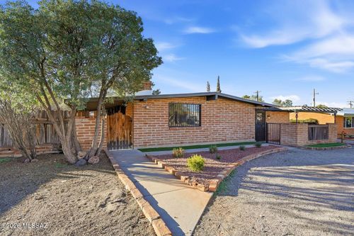 6814 E Koralee Street, Tucson, AZ, 85710 | Card Image