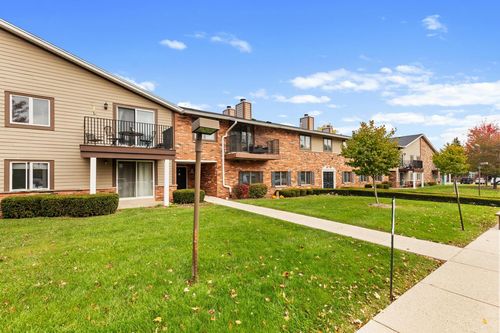 204-N84W16033 Menomonee Ave, Menomonee Falls, WI, 53051-3066 | Card Image