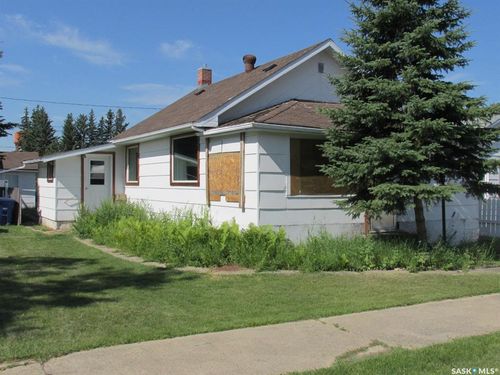 304 1st St W, Nipawin, SK, S0E1E0 | Card Image