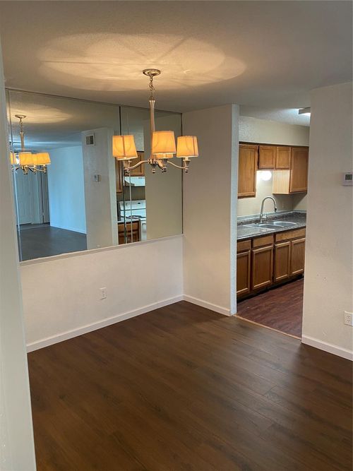 apt-306-9797 Leawood Blvd, Houston, TX, 77099-2665 | Card Image