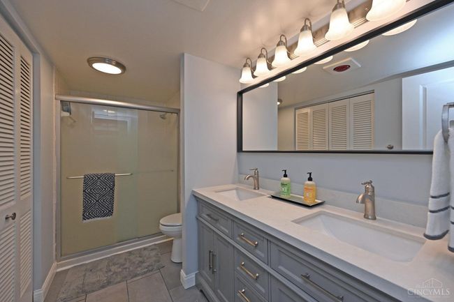 2320 Dina Ave, Condo with 2 bedrooms, 2 bathrooms and null parking in Cincinnati OH | Image 23