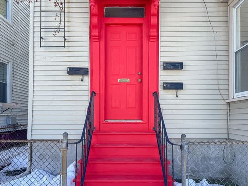 86 Bernon St, Providence, RI, 02908-3776 | Card Image