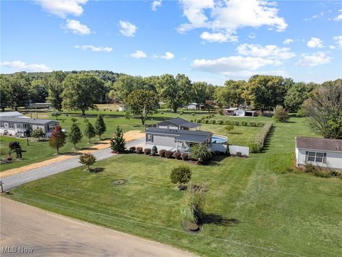 9144 Malwayne Dr Nw, Malvern, OH, 44644-9440 | Card Image