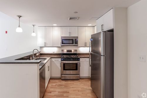 201-7 Cameron, Cambridge, MA, 02140 | Card Image