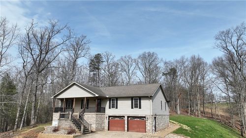 1950 Sams Creek Rd, Mineral Wells, WV, 26150-6147 | Card Image