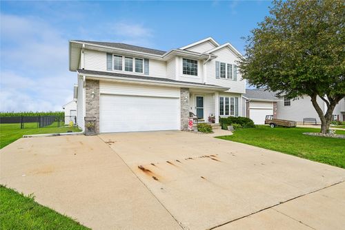 7306 Prairie Heights Drive Sw, Cedar Rapids, IA, 52404 | Card Image