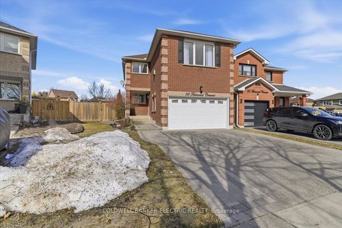 93 Farncomb Crescent, Clarington, ON, L1C4L9 | Card Image