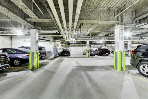 617-333 Hubbard St, Chicago, IL, 60654-4971 | Card Image