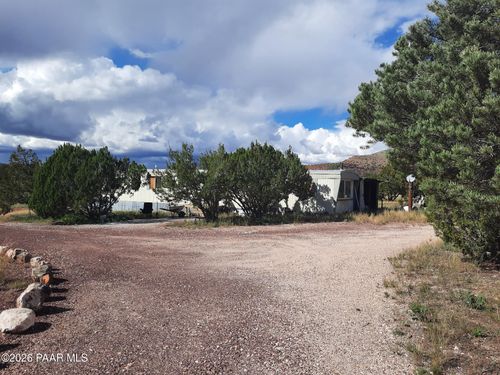 25870 W Fort Rock Rd, Seligman, AZ, 86337-5096 | Card Image