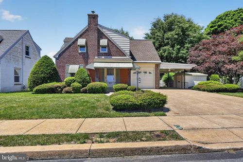 1427 Lacrosse Ave, READING, PA, 19607-2125 | Card Image