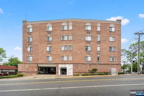 399 11th St, Palisades Park, NJ, 07650-2200 | Card Image