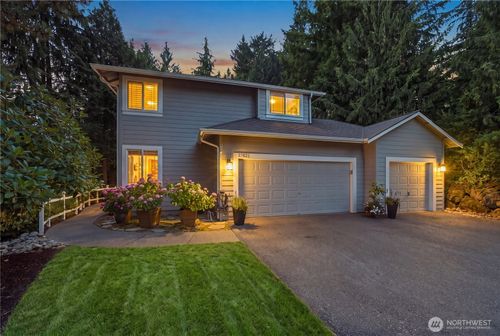 27621 Ne Quail Creek Drive, Redmond, WA, 98053 | Card Image