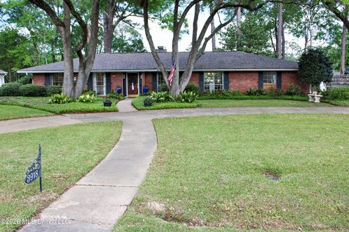 3918 Rhymes Pl, Jackson, MS, 39211-6748 | Card Image
