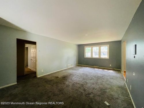 761 Carteret Ave, Westville, NJ, 08093-2121 | Card Image