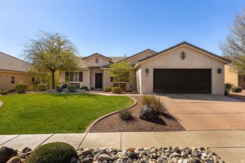 1211 N 2190 W, St George, UT, 84770-5748 | Card Image