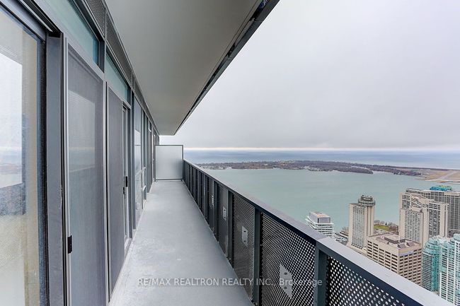 PH212 - 55 Cooper St, Condo with 3 bedrooms, 3 bathrooms and null parking in Toronto ON | Image 10