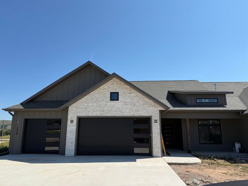 7925 Duke Pkwy, Spearfish, SD, 57783-8677 | Card Image