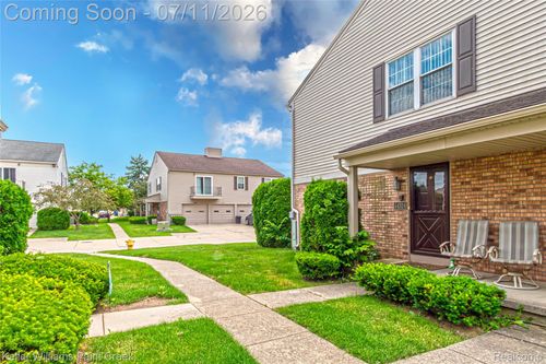 112-44524 N Bunker Hill Dr, Clinton Township, MI, 48038-1001 | Card Image