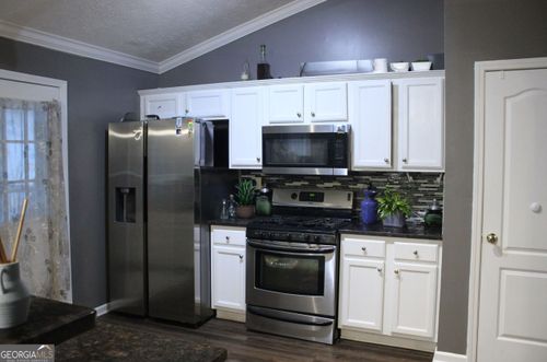 10701 Barberry Dr, Hampton, GA, 30228-3262 | Card Image