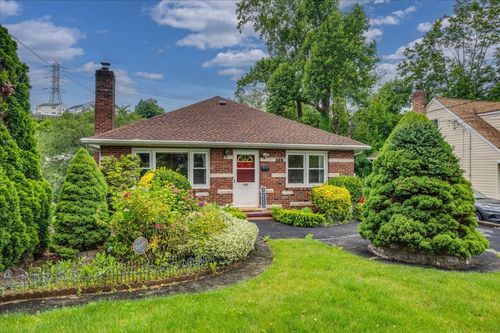 303 Helena Ave, Yonkers, NY, 10710-2118 | Card Image