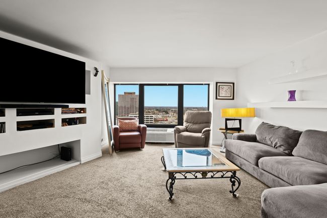 STE-1306 - 5000 Town Ctr, Condo with 1 bedrooms, 2 bathrooms and null parking in Southfield MI | Image 7